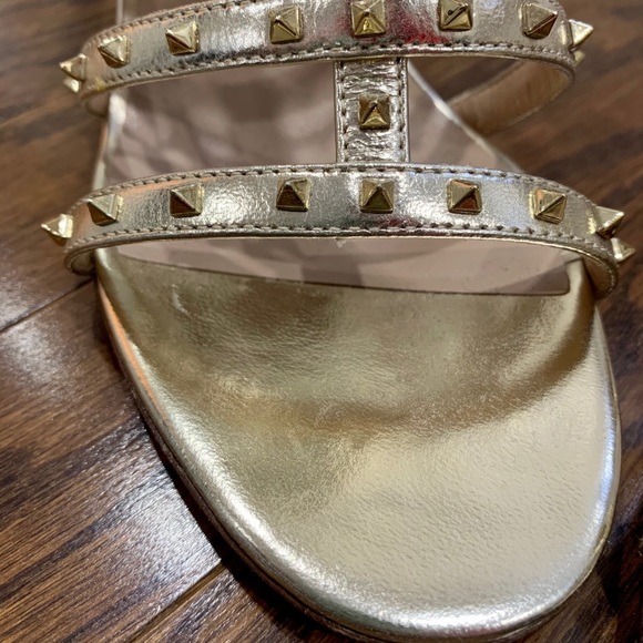 Valentino Garavani Gold Lovestud Sandals - Picture 5 of 12
